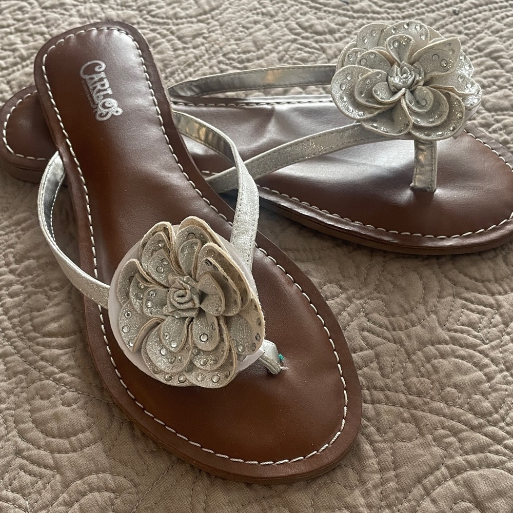 Carlos By Santana Women's Slide Sandals with MetallicSilver Floral Detail (New)